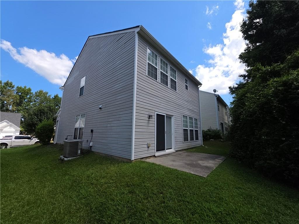 3 bedroom, 3 bathroom, 1,413 sq ft single family residence for rent at 2503 Regent Walk Drive, Duluth, GA 30096 for $2,250 a month — photo 4
