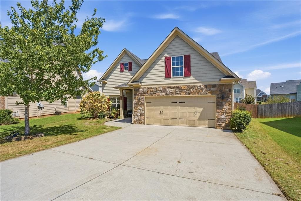 4 bedroom, 3 bathroom, 2,613 sq ft single family residence for sale at 17 Balsam Drive, Cartersville, GA 30121