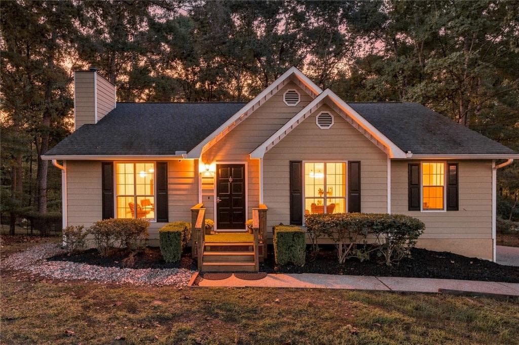 3 bedroom, 3 bathroom, 2,006 sq ft single family residence for sale at 1204 Towne Harbor Court, Woodstock, GA 30189 — photo 3