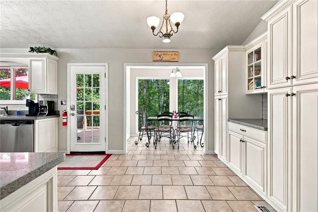 3 bedroom, 3 bathroom, 2,006 sq ft single family residence for sale at 1204 Towne Harbor Court, Woodstock, GA 30189 — photo 10