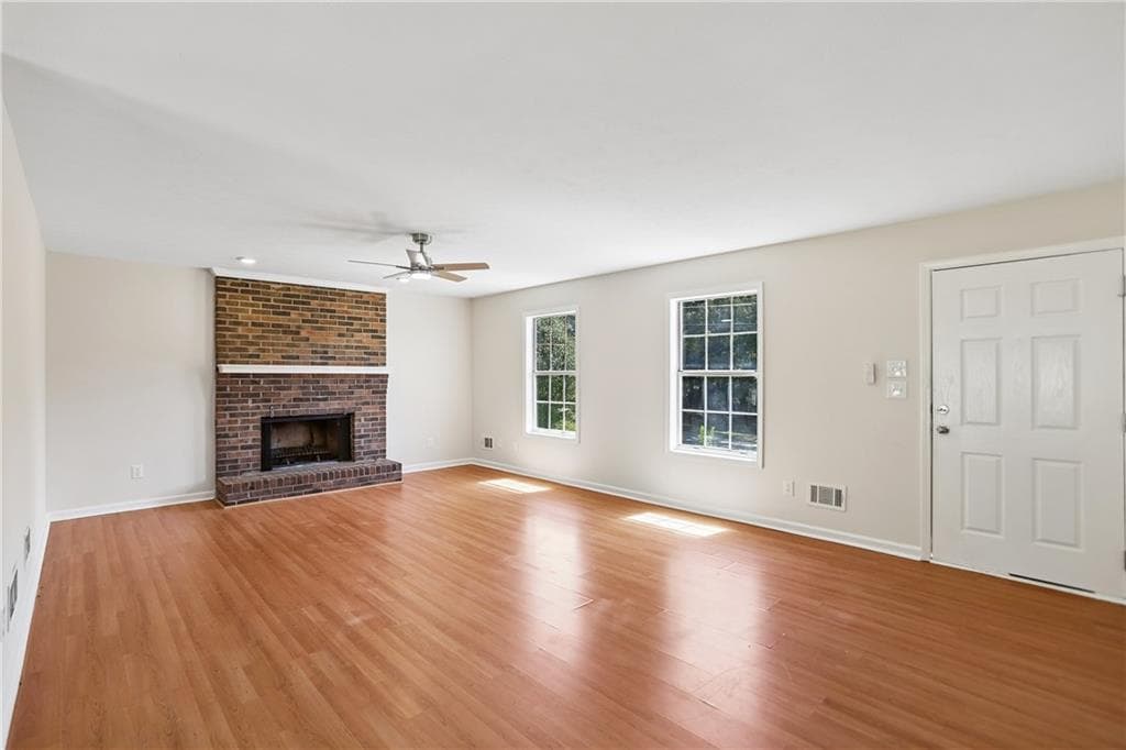 3 bedroom, 2 bathroom, 1,908 sq ft single family residence under contract at 4051 Megan Road, Duluth, GA 30096 — photo 3