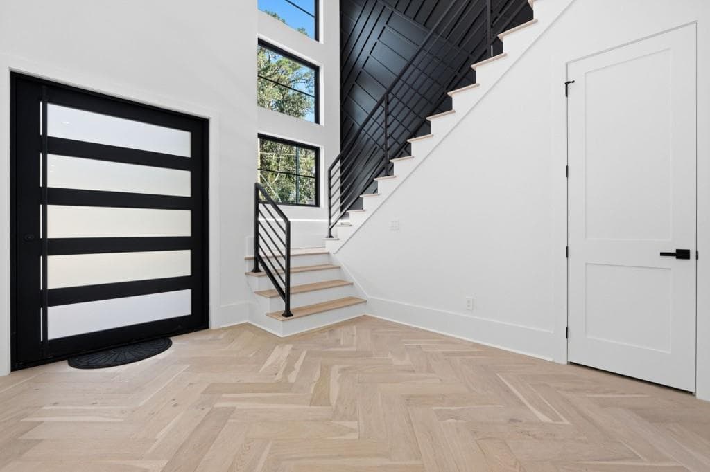 6 bedroom, 6 bathroom, 4,300 sq ft single family residence for sale at 1343 Merry Lane, Atlanta, GA 30329 — photo 6