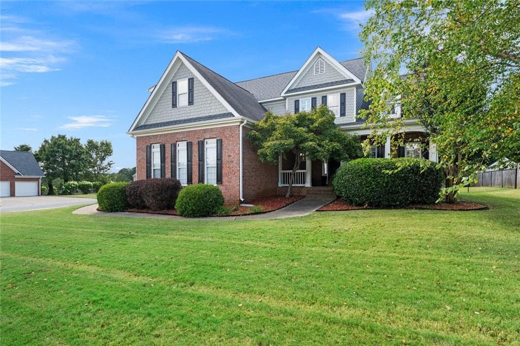 4 bedroom, 3 bathroom, 2,308 sq ft single family residence for sale at 12 English Turn, Cartersville, GA 30120 — photo 3