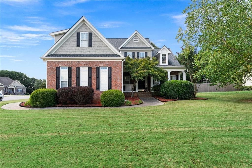 4 bedroom, 3 bathroom, 2,308 sq ft home for sale at 12 English Turn, Cartersville, GA