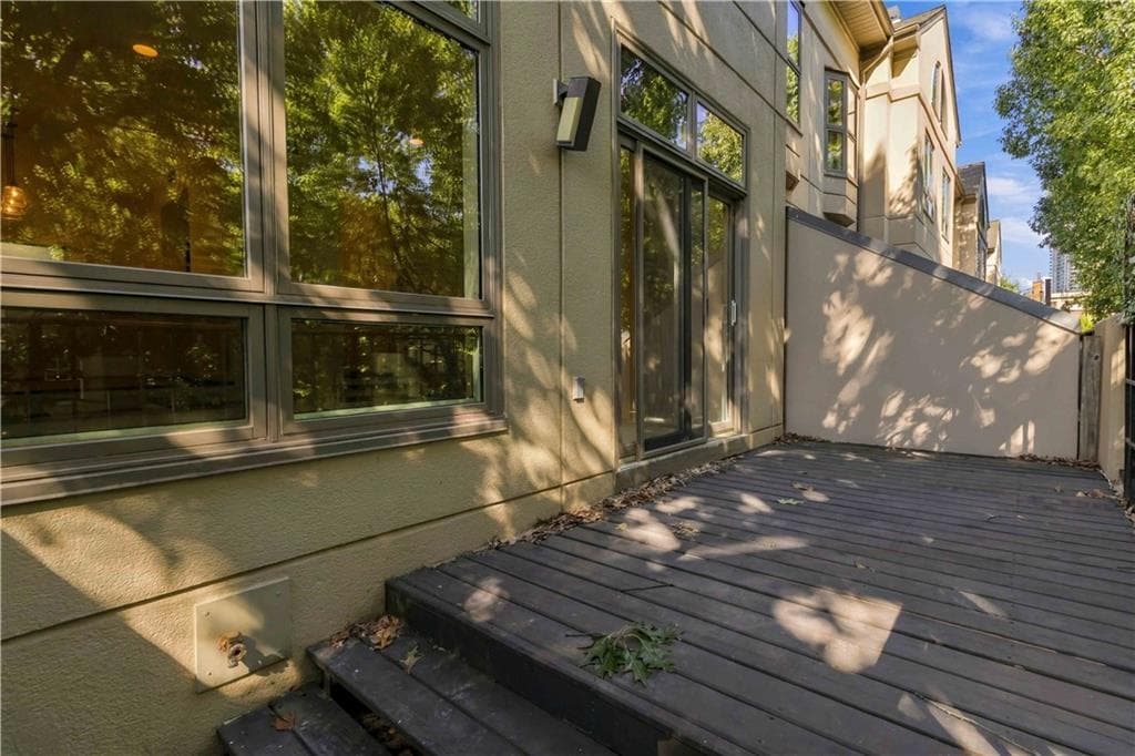 3 bedroom, 3 bathroom, 2,256 sq ft townhouse for rent at 3475 OAK VALLEY RD. NE 140, Atlanta, GA 30326 for $4,000 a month — photo 5