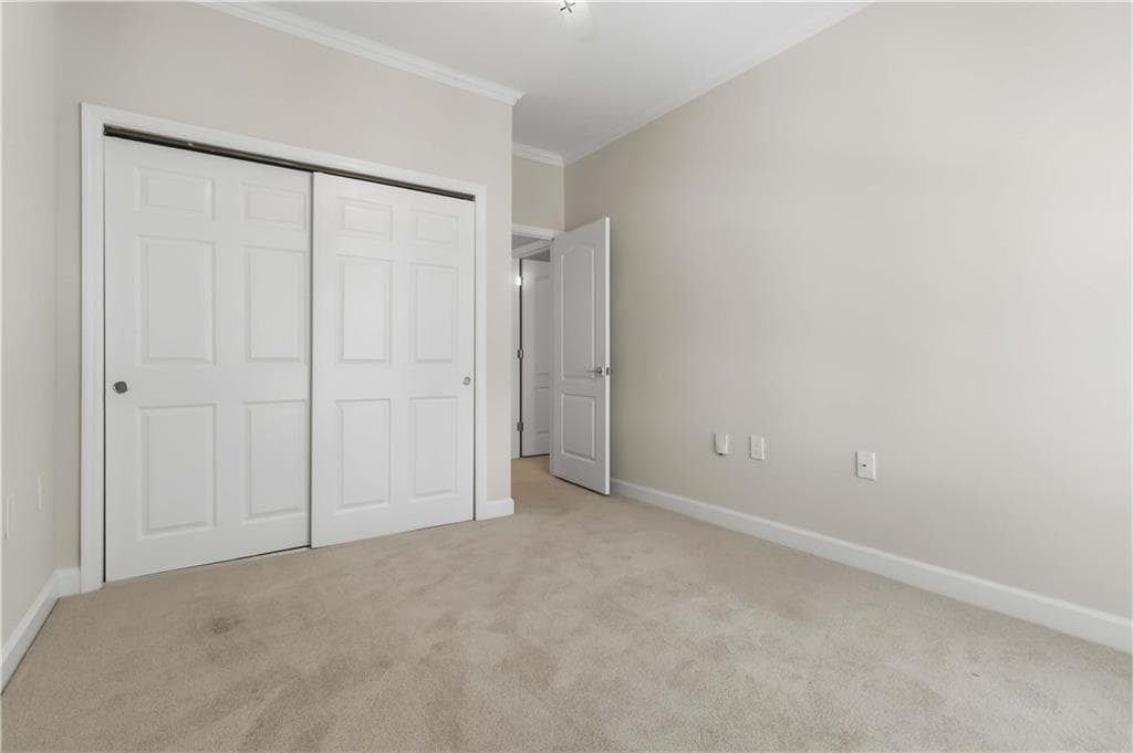 3 bedroom, 3 bathroom, 2,256 sq ft townhouse for rent at 3475 OAK VALLEY RD. NE 140, Atlanta, GA 30326 for $4,000 a month — photo 10