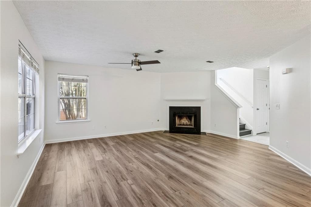 3 bedroom, 3 bathroom, 1,540 sq ft single family residence for rent at 300 Carrington Way, Canton, GA 30115 for $2,300 a month — photo 2