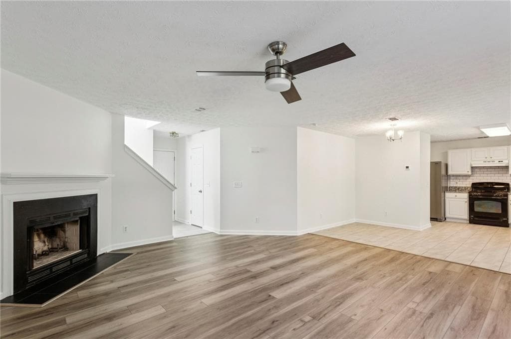 3 bedroom, 3 bathroom, 1,540 sq ft single family residence for rent at 300 Carrington Way, Canton, GA 30115 for $2,300 a month — photo 9