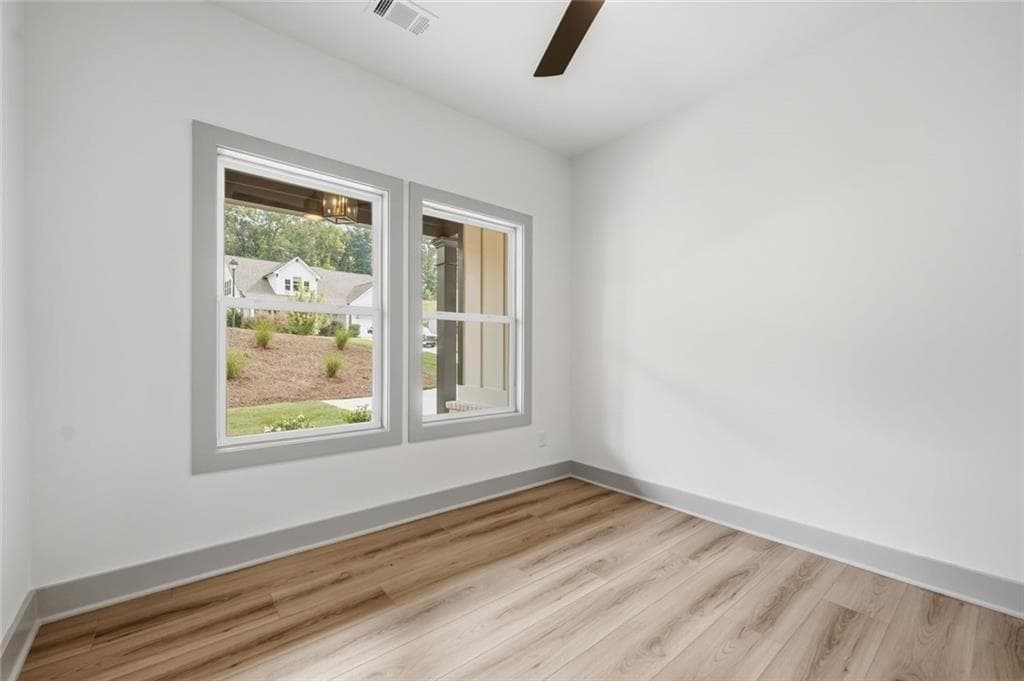 4 bedroom, 3 bathroom, 2,314 sq ft single family residence for sale at 4813 River Bottom Drive, Gainesville, GA 30507 — photo 6