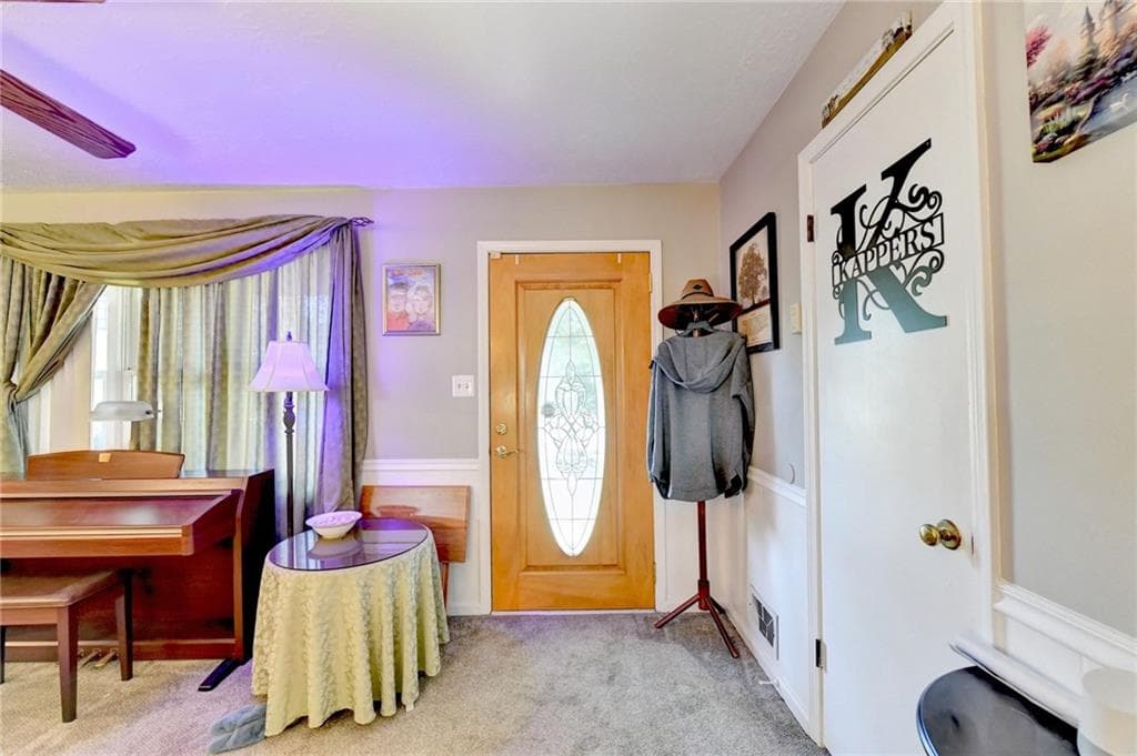 3 bedroom, 2 bathroom, 1,566 sq ft single family residence under contract at 2926 Elizabeth Lane, Snellville, GA 30078 — photo 4