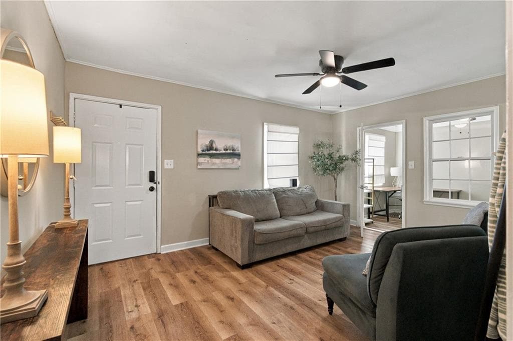 2 bedroom, 1 bathroom, 927 sq ft single family residence for sale at 106 Aviation Road, Marietta, GA 30060 — photo 5