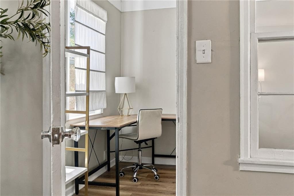 2 bedroom, 1 bathroom, 927 sq ft single family residence for sale at 106 Aviation Road, Marietta, GA 30060 — photo 9
