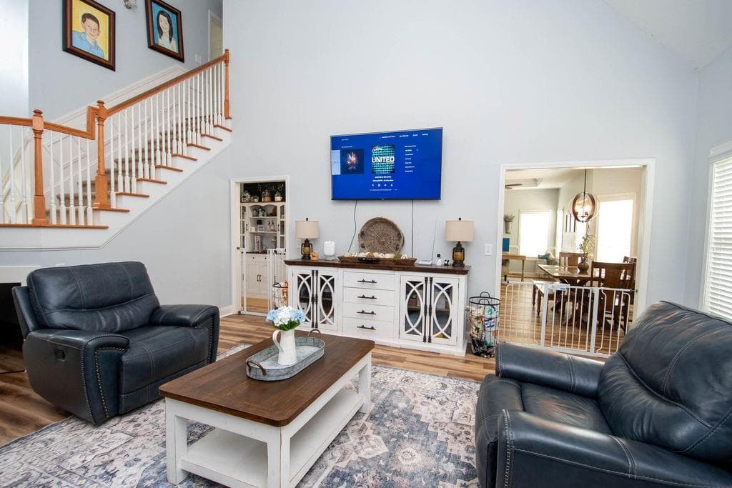 5 bedroom, 4 bathroom, 2,647 sq ft single family residence for sale at 128 Windsor Court, Williamson, GA 30292 — photo 6