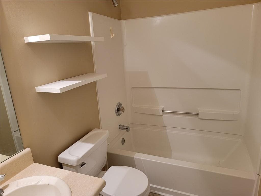 4 bedroom, 2 bathroom, 1,889 sq ft single family residence for sale at 485 Crosshaven Way, Mcdonough, GA 30253 — photo 9