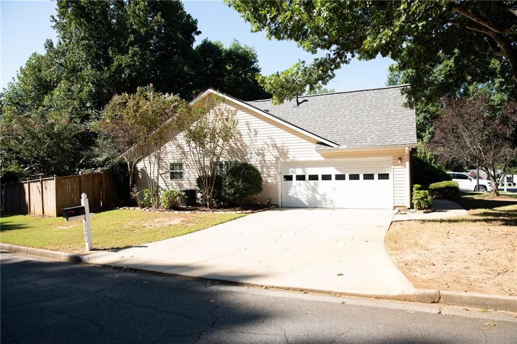 3 bedroom, 2 bathroom, 1,498 sq ft single family residence for sale at 3283 Liberty Commons Drive, Kennesaw, GA 30144 — photo 5