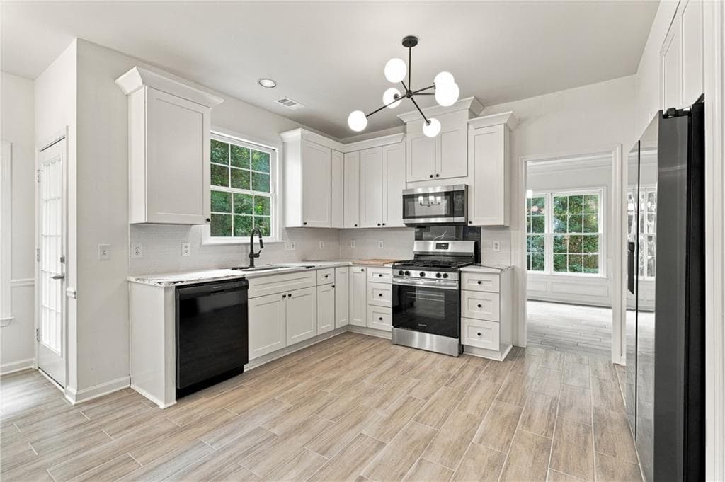 4 bedroom, 3 bathroom, 2,382 sq ft single family residence for rent at 2280 Orleans Avenue, Marietta, GA 30062 for $3,800 a month — photo 9