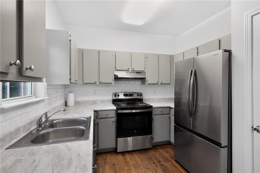 duplex for sale at 1021 Ada Avenue, Atlanta, GA 30318 — photo 9