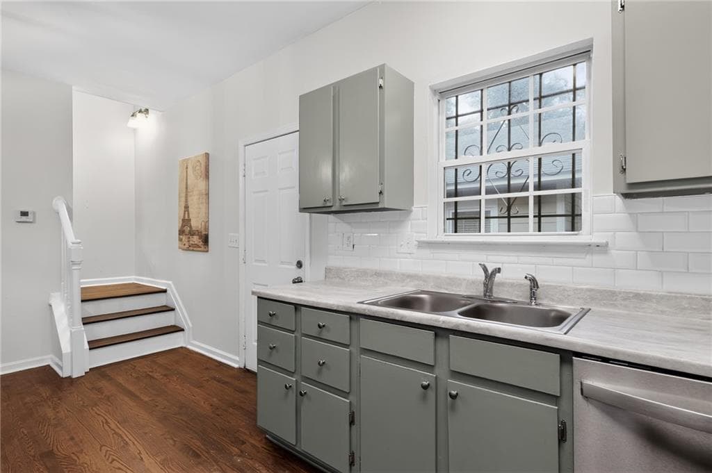 duplex for sale at 1021 Ada Avenue, Atlanta, GA 30318 — photo 10
