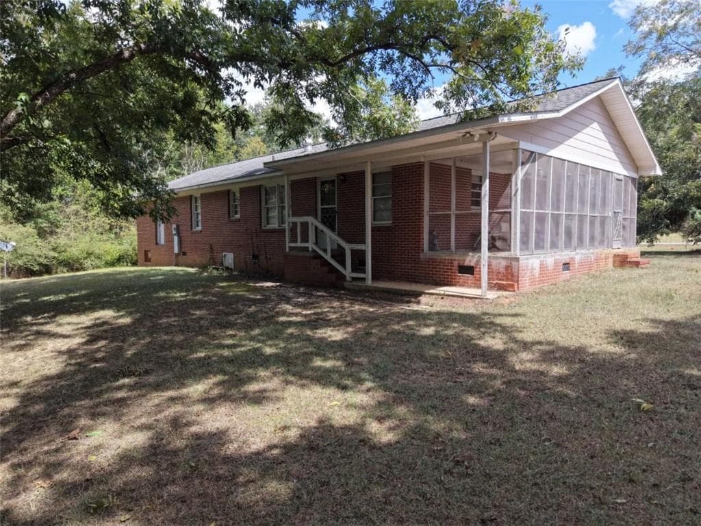 3 bedroom, 2 bathroom, 1,482 sq ft single family residence under contract at 2107 Hwy 15 N, Sandersville, GA 31082 — photo 5