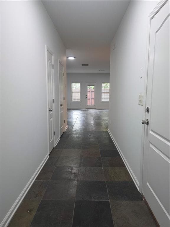 3 bedroom, 3 bathroom, 1,722 sq ft townhouse for sale at 5732 Singlebriar Court, Norcross, GA 30093 — photo 2