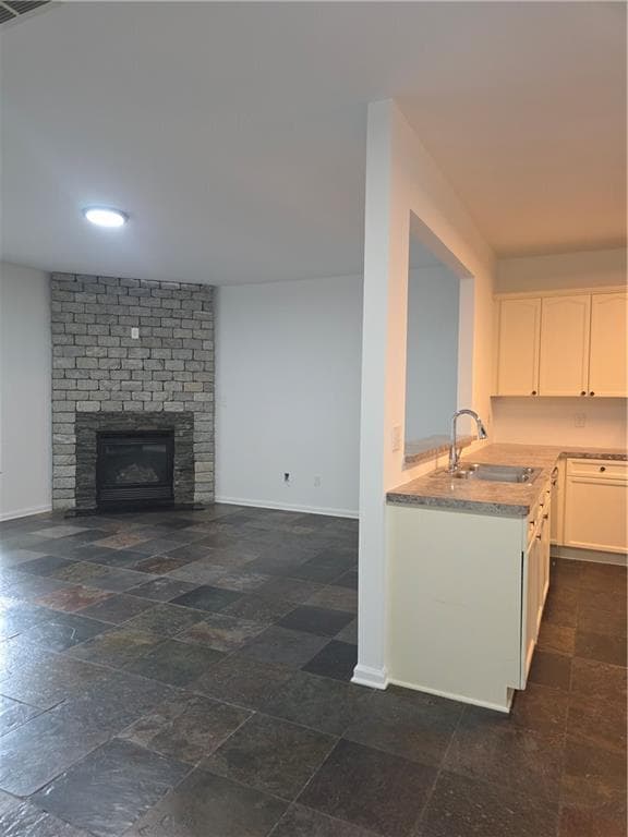 3 bedroom, 3 bathroom, 1,722 sq ft townhouse for sale at 5732 Singlebriar Court, Norcross, GA 30093 — photo 4