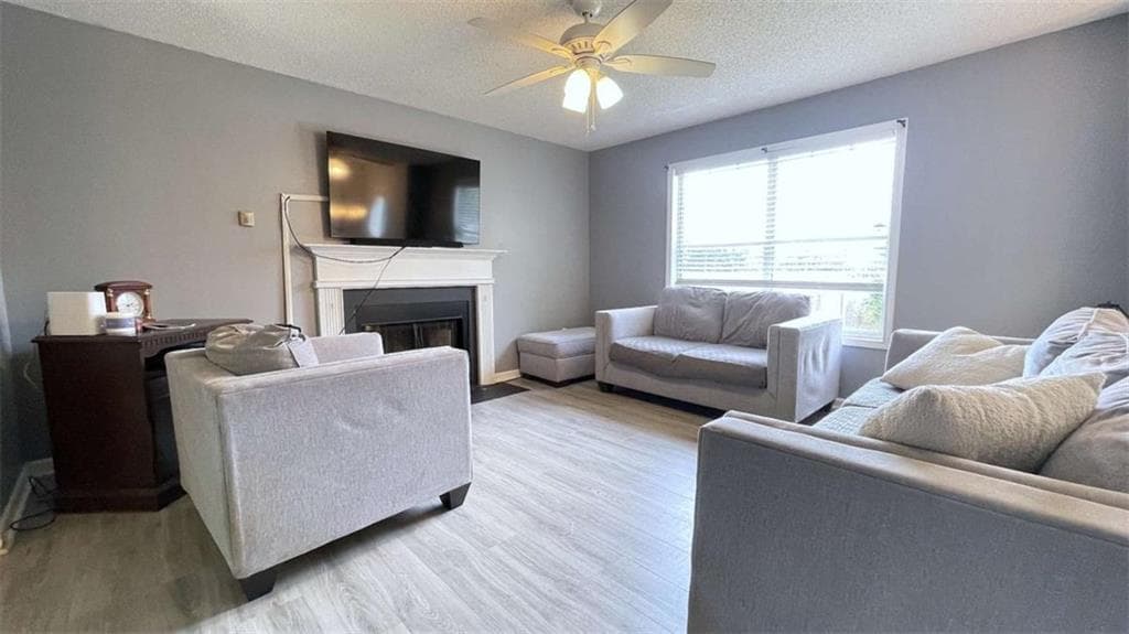 4 bedroom, 2 bathroom, 1,594 sq ft single family residence for sale at 611 Davis Mill Road, Dallas, GA 30157 — photo 3