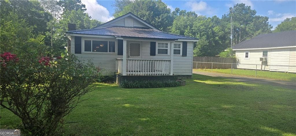 3 bedroom, 1 bathroom, 1,379 sq ft single family residence for sale at 157 Harrell Street, Trion, GA 30753 — photo 6