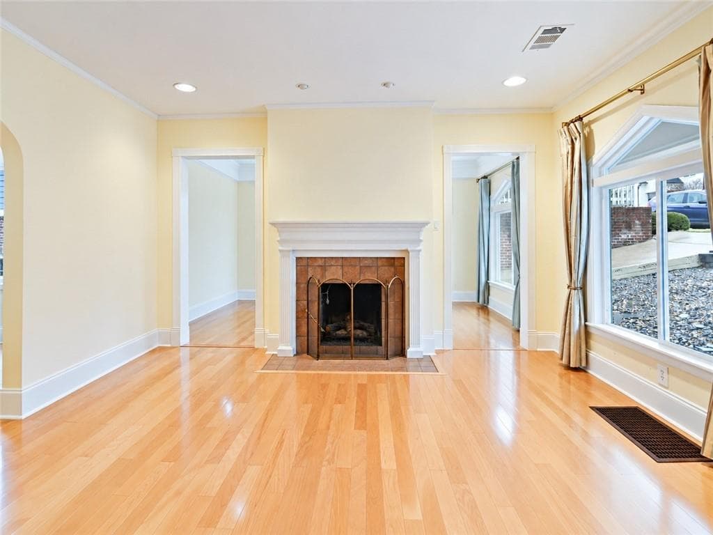 3 bedroom, 3 bathroom, 2,961 sq ft single family residence for sale at 2900 Lookout Place, Atlanta, GA 30305 — photo 5