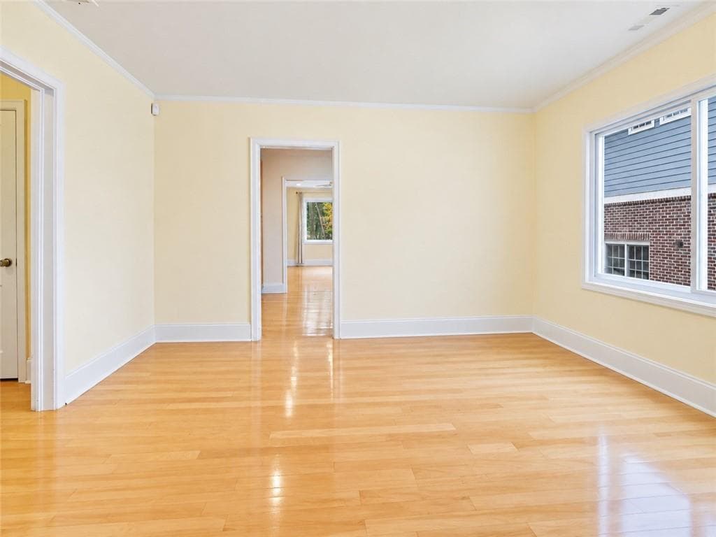 3 bedroom, 3 bathroom, 2,961 sq ft single family residence for sale at 2900 Lookout Place, Atlanta, GA 30305 — photo 9