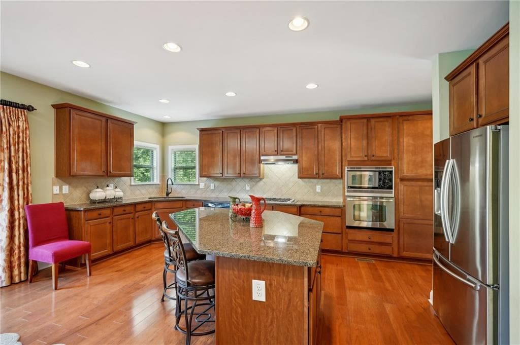 4 bedroom, 4 bathroom, 5,217 sq ft single family residence for sale at 3159 Autumn Brook Trail, Smyrna, GA 30082 — photo 3