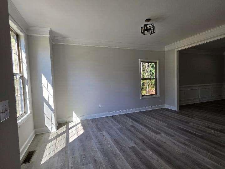 5 bedroom, 5 bathroom, 3,260 sq ft single family residence for sale at 5658 Eternal Drive, South Fulton, GA 30349 — photo 4