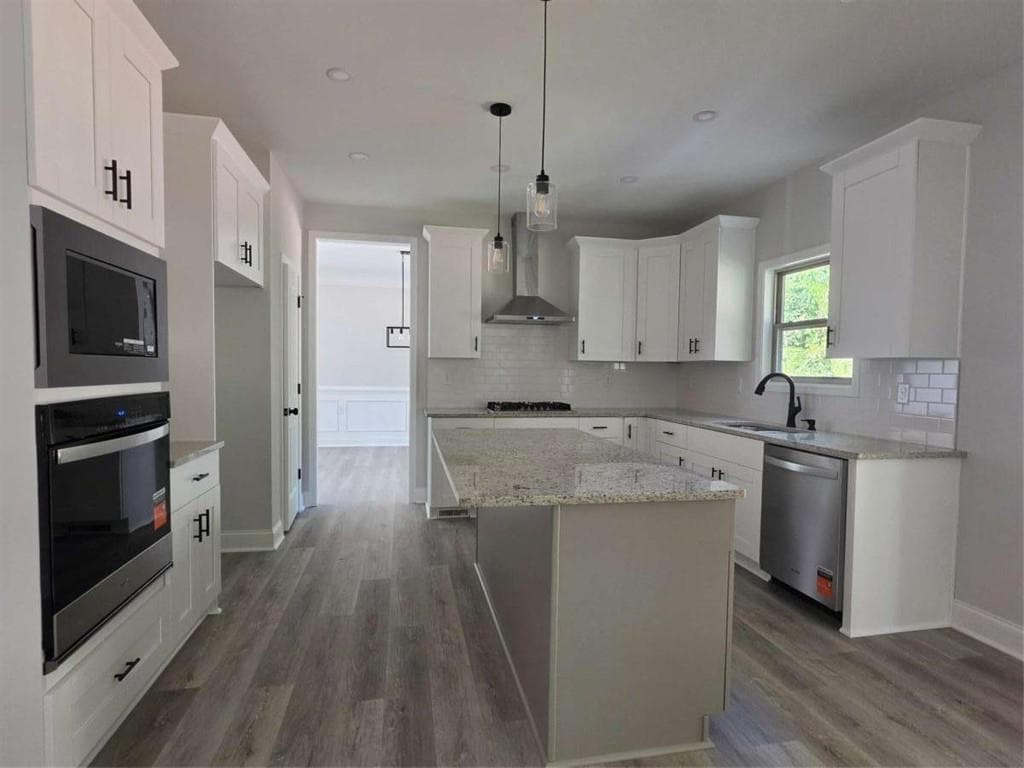 5 bedroom, 5 bathroom, 3,260 sq ft single family residence for sale at 5658 Eternal Drive, South Fulton, GA 30349 — photo 5