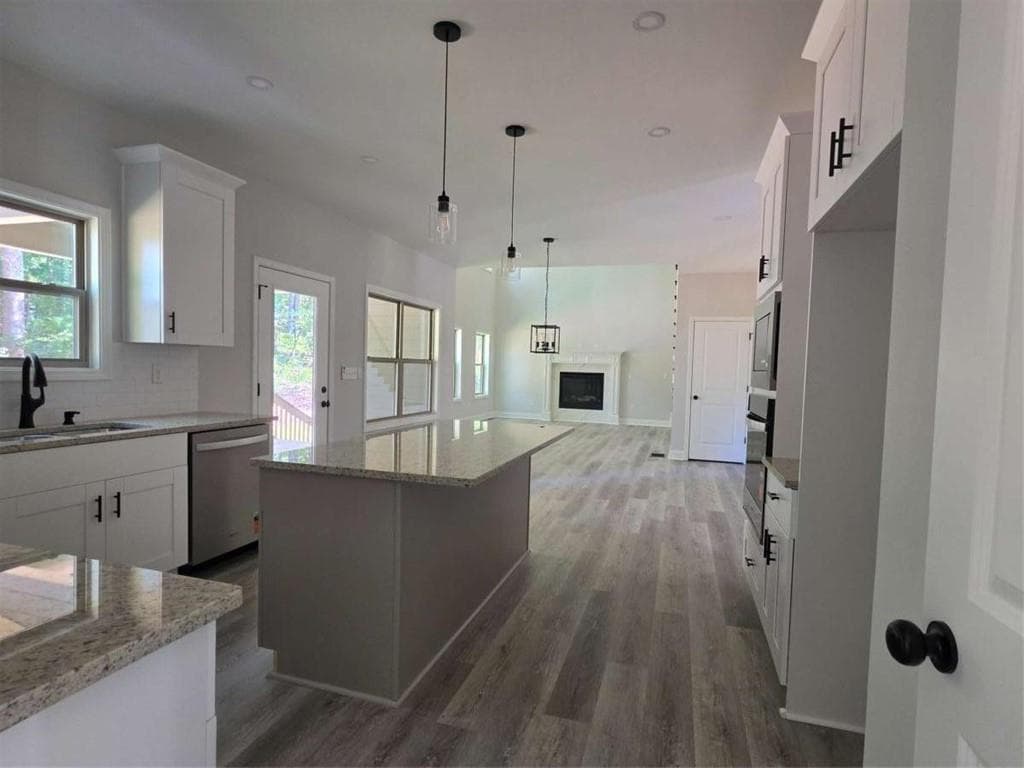 5 bedroom, 5 bathroom, 3,260 sq ft single family residence for sale at 5658 Eternal Drive, South Fulton, GA 30349 — photo 6