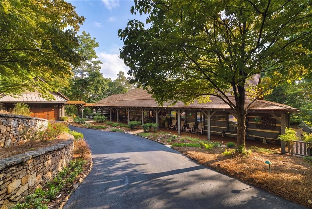 6 bedroom, 7 bathroom, 7,088 sq ft single family residence for sale at 1414 Mcelroy Mountain Drive, Big Canoe, GA 30143 — photo 2