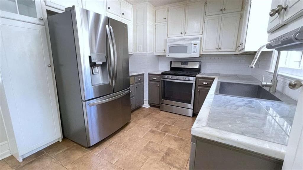 4 bedroom, 2 bathroom, 2,500 sq ft single family residence for sale at 104 Paces Lakes Ridge, Dallas, GA 30157 — photo 6