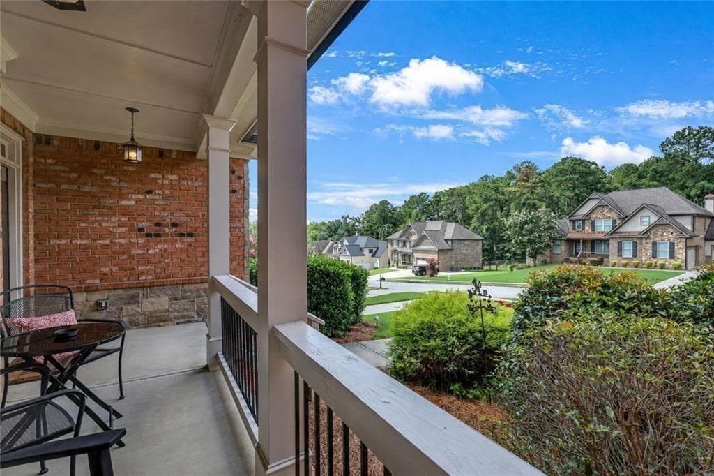5 bedroom, 4 bathroom, 6,836 sq ft single family residence for sale at 878 Heritage Lake Way, Grayson, GA 30017 — photo 4