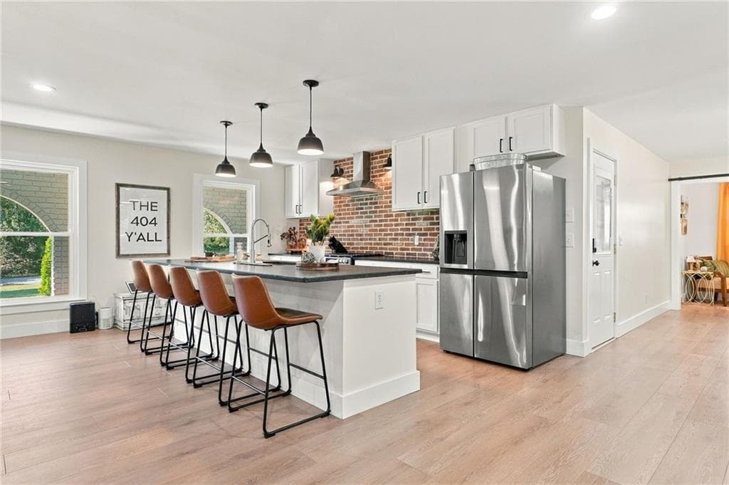 5 bedroom, 4 bathroom, 1,805 sq ft single family residence under contract at 735 Lake Charles Way, Roswell, GA 30075 — photo 5