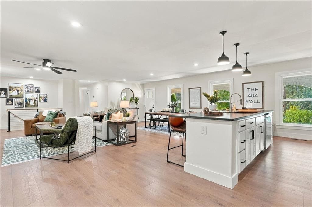 5 bedroom, 4 bathroom, 1,805 sq ft single family residence under contract at 735 Lake Charles Way, Roswell, GA 30075 — photo 8