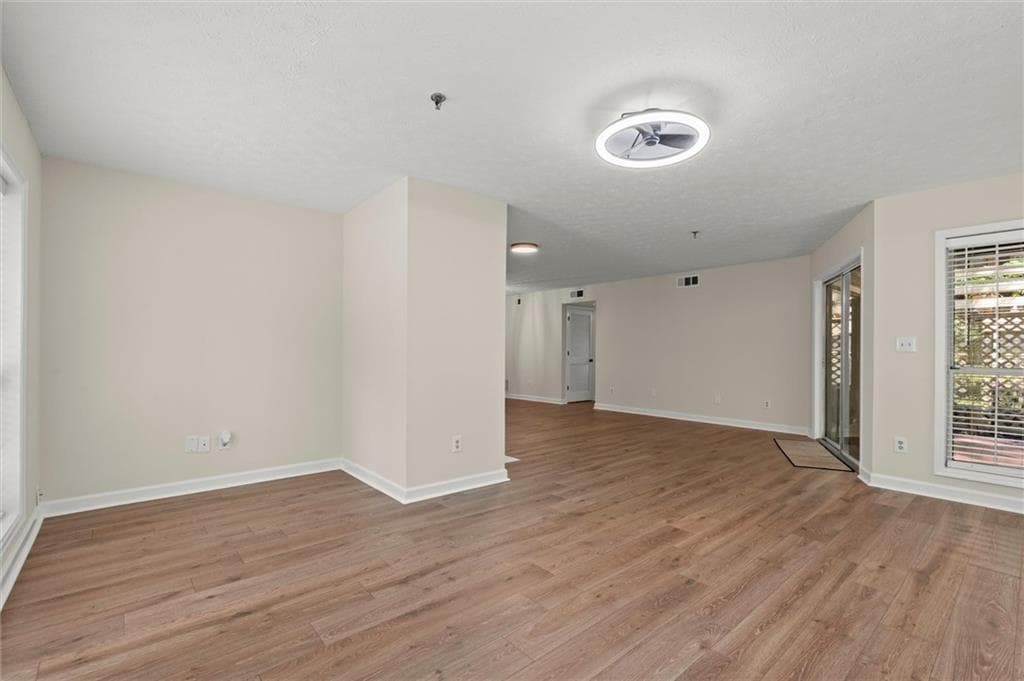 1 bedroom, 1 bathroom, 1,164 sq ft condominium for sale at 1710 Riverview Drive, Marietta, GA 30067 — photo 6