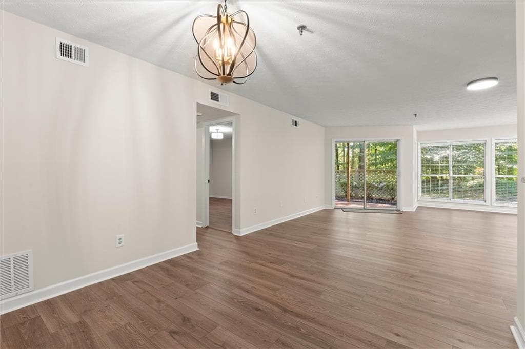 1 bedroom, 1 bathroom, 1,164 sq ft condominium for sale at 1710 Riverview Drive, Marietta, GA 30067 — photo 9