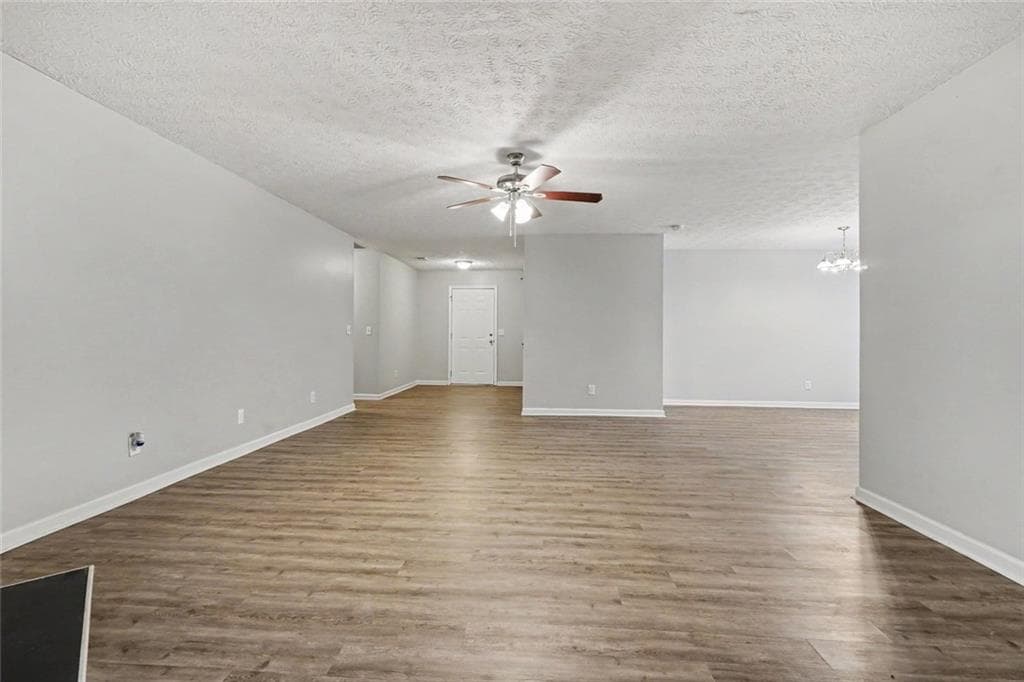 4 bedroom, 2 bathroom, 2,168 sq ft single family residence for sale at 411 Crested View Drive, Loganville, GA 30052 — photo 3