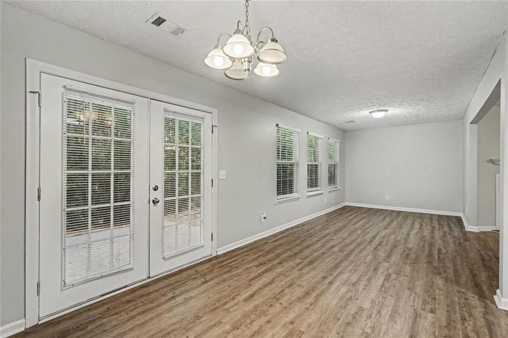 4 bedroom, 2 bathroom, 2,168 sq ft single family residence for sale at 411 Crested View Drive, Loganville, GA 30052 — photo 6