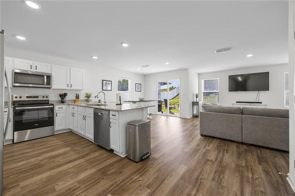 4 bedroom, 2 bathroom, 1,684 sq ft single family residence for sale at 104 Dream Catcher Drive, Lizella, GA 31052 — photo 6
