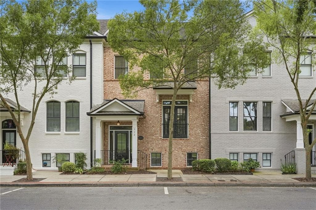 3 bedroom, 4 bathroom, 2,665 sq ft townhouse for sale at 372 Suwanee Avenue, Suwanee, GA 30024