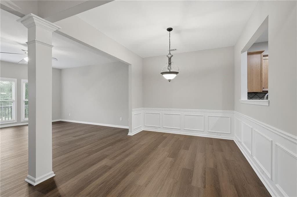 3 bedroom, 4 bathroom, 2,665 sq ft townhouse for sale at 372 Suwanee Avenue, Suwanee, GA 30024 — photo 8