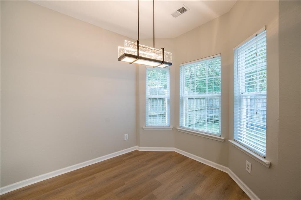 3 bedroom, 3 bathroom, 1,372 sq ft townhouse for sale at 511 Creel Lane, Atlanta, GA 30349 — photo 6