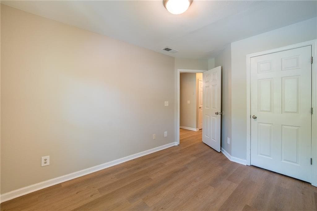 3 bedroom, 3 bathroom, 1,372 sq ft townhouse for sale at 511 Creel Lane, Atlanta, GA 30349 — photo 9
