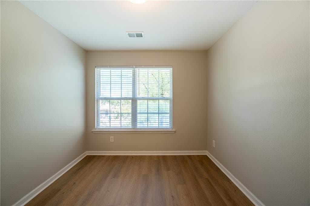 3 bedroom, 3 bathroom, 1,372 sq ft townhouse for sale at 511 Creel Lane, Atlanta, GA 30349 — photo 10