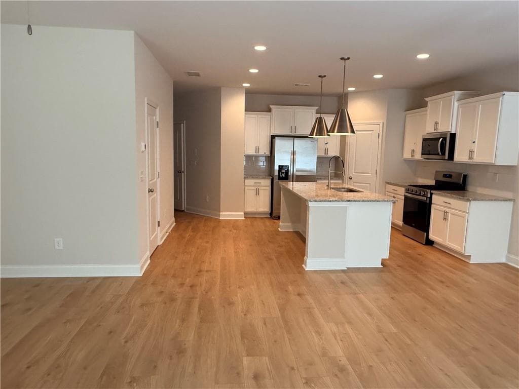 3 bedroom, 3 bathroom, 1,990 sq ft townhouse for rent at 779 Woods Chapel Road, Sugar Hill, GA 30518 for $2,700 a month — photo 8
