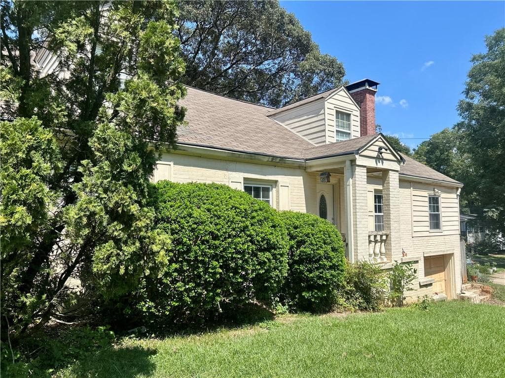 3 bedroom, 2 bathroom, 2,531 sq ft single family residence for sale at 1686 Flat Shoals Road, Atlanta, GA 30316 — photo 3